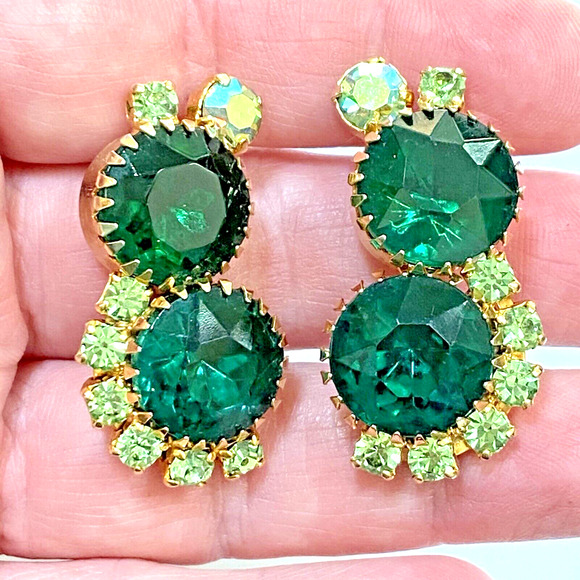 Vintage Clip On Earrings Bold Chunky Runway Greens & Goldtone Statement Jewelry - Picture 3 of 8